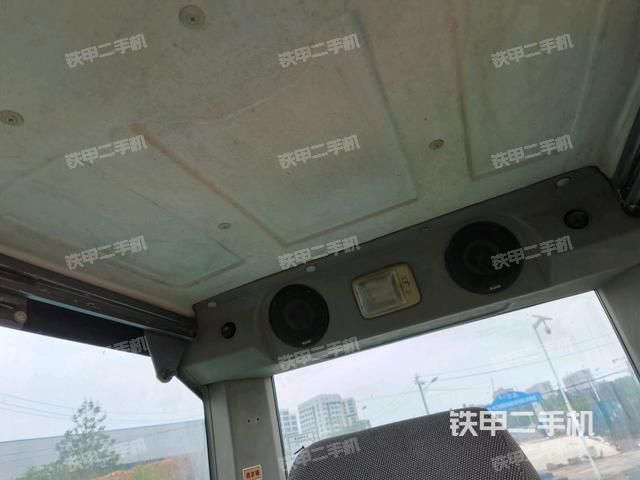 座椅左側控制臺/音響/含左手柄（駕駛室部分）