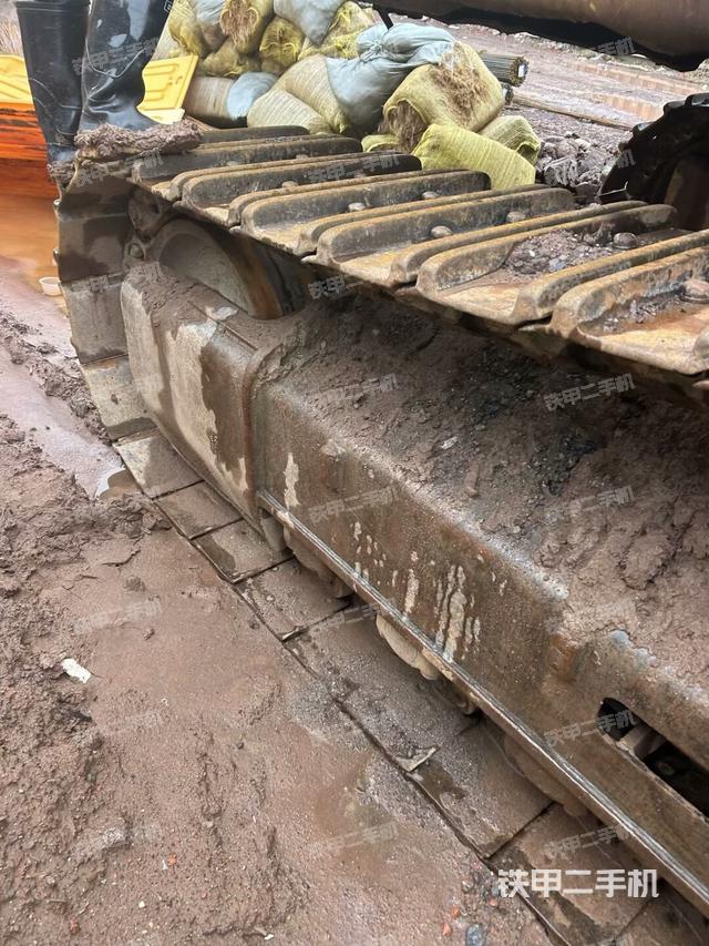 左托鏈輪和鏈筋（行走機(jī)構(gòu)）