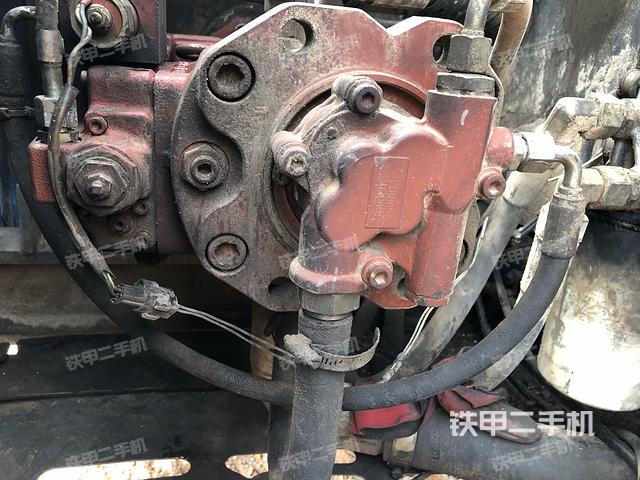 液壓泵斜45?左（大件艙室）