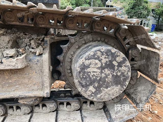 左側(cè)履帶整體?（行走機構(gòu)）