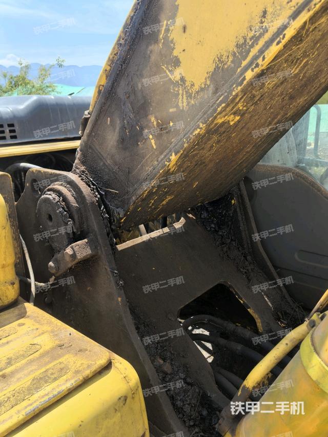 大臂根部 斜视（工作和回转装置）