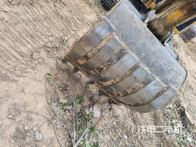 鏟斗45度(工作和回轉(zhuǎn)裝置) 鏟斗45度(工作和回轉(zhuǎn)裝置)