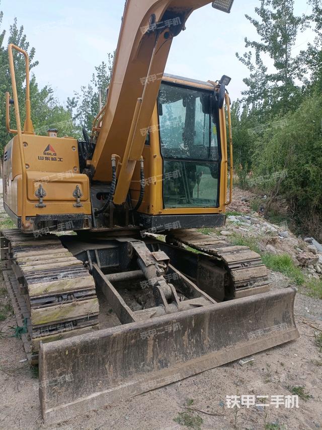 大臂根部?斜（工作和回轉(zhuǎn)裝置）