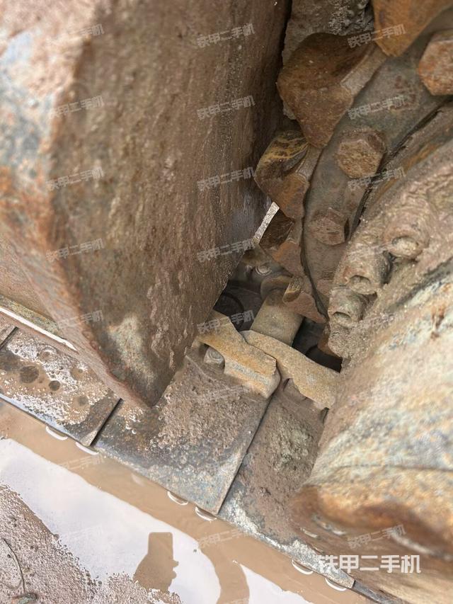 左導(dǎo)向輪（行走機(jī)構(gòu)）