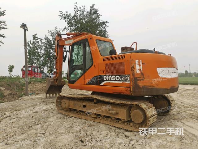 左后45(整機(jī)外觀) 左后45(整機(jī)外觀)