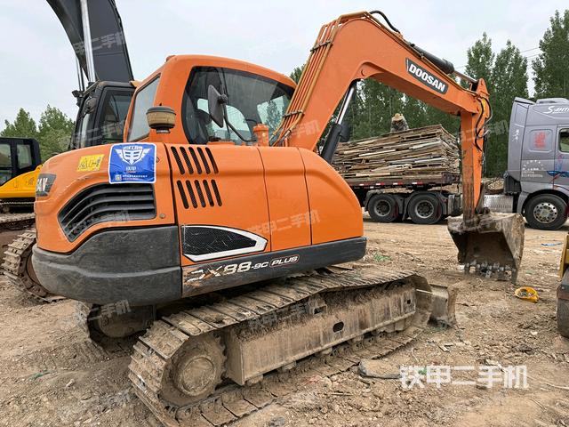 整機右后45°(整機外觀) 整機右后45°(整機外觀)