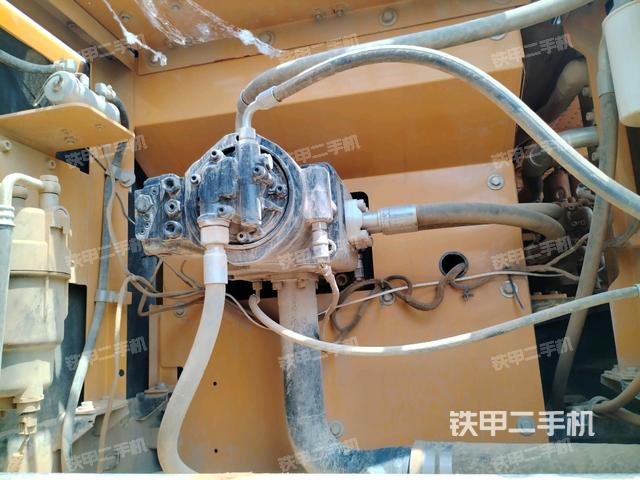 液壓泵斜45?左(大件艙室) 液壓泵斜45?左(大件艙室)