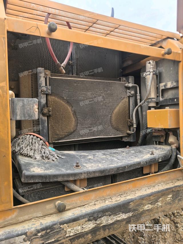 散熱器正面（大件艙室）