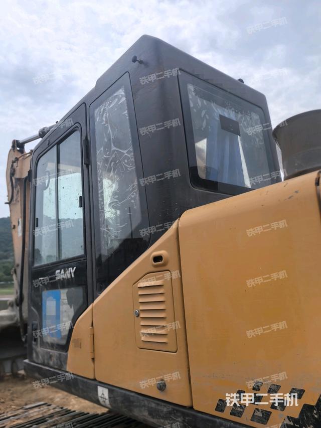 駕駛室左后45度（駕駛室部分）