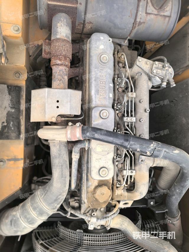 發(fā)動(dòng)機(jī)室（上車部件）