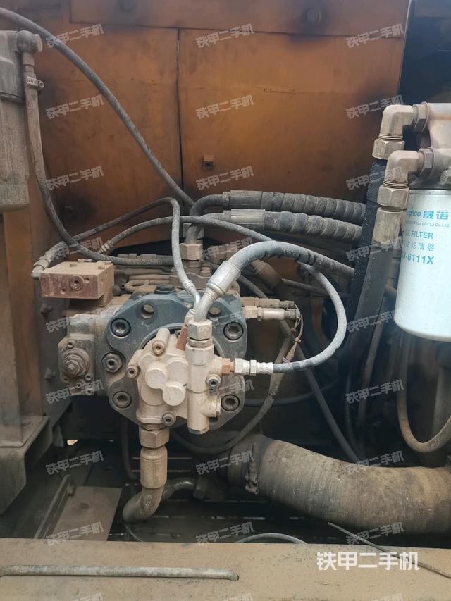 液壓泵斜45?右（大件艙室）