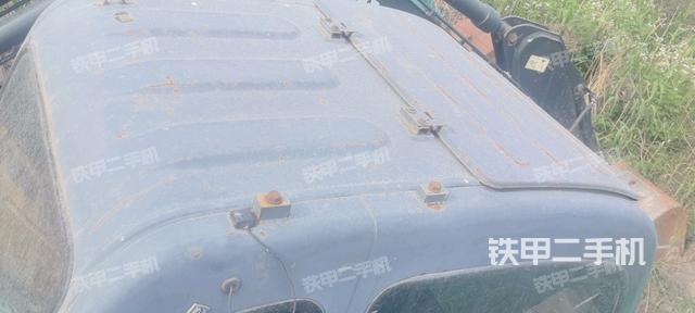 駕駛室頂部(整機外觀) 駕駛室頂部(整機外觀)