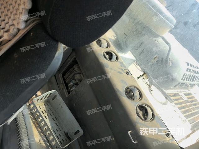座椅后部(駕駛室部分) 座椅后部(駕駛室部分)