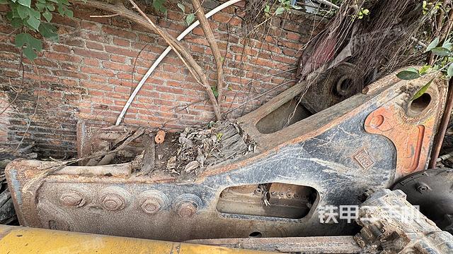 整機(jī)右后45°(設(shè)備外觀及核心部件) 整機(jī)右后45°(設(shè)備外觀及核心部件)