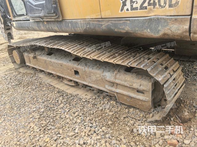 左側(cè)履帶整體?(行走機(jī)構(gòu)) 左側(cè)履帶整體?(行走機(jī)構(gòu))