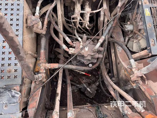 回轉(zhuǎn)馬達(dá)（上車部件）