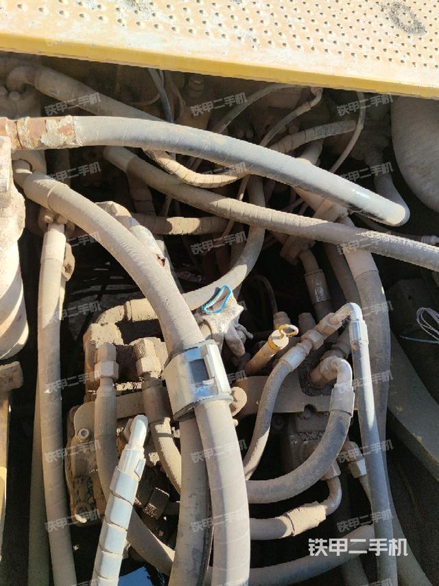 回轉(zhuǎn)馬達(dá)（上車部件）