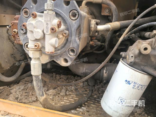 液壓泵斜45?左（大件艙室）