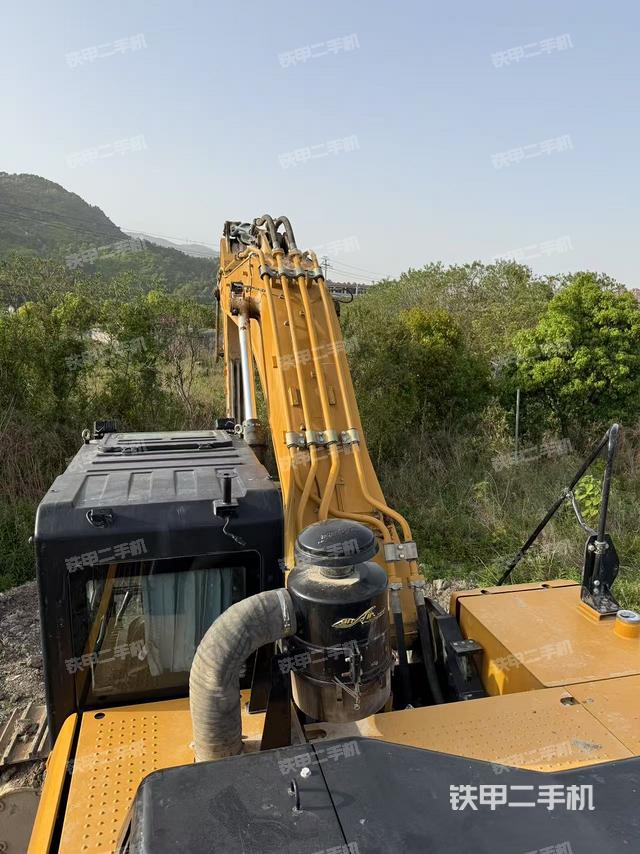 駕駛室頂部（整機(jī)外觀）