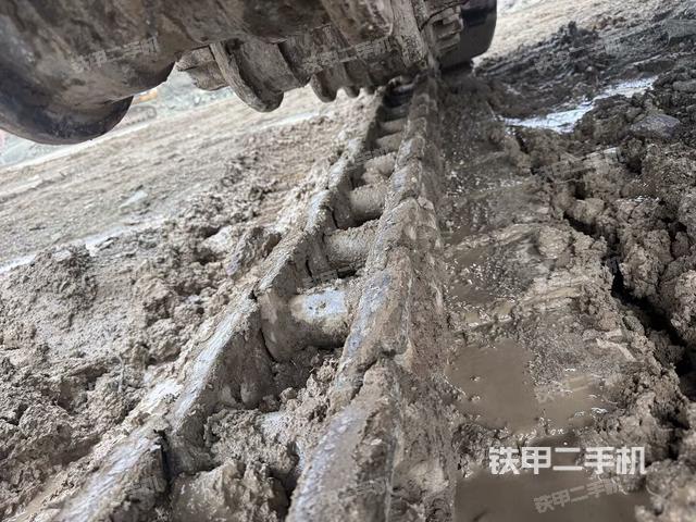 右側(cè)行走馬達(dá)蓋板(行走機(jī)構(gòu)) 右側(cè)行走馬達(dá)蓋板(行走機(jī)構(gòu))