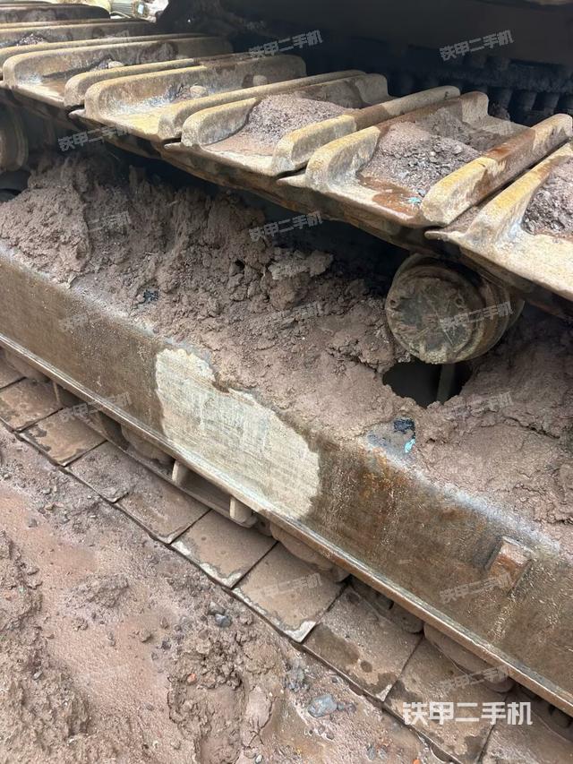 左側(cè)行走馬達(dá)蓋板（行走機(jī)構(gòu)）