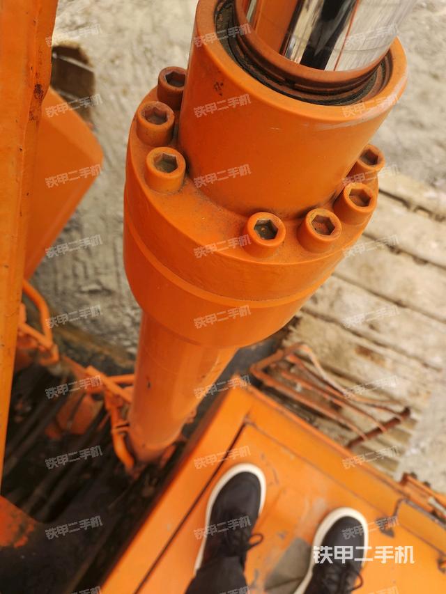 大臂油缸整體?豎拍(工作和回轉(zhuǎn)裝置) 大臂油缸整體?豎拍(工作和回轉(zhuǎn)裝置)