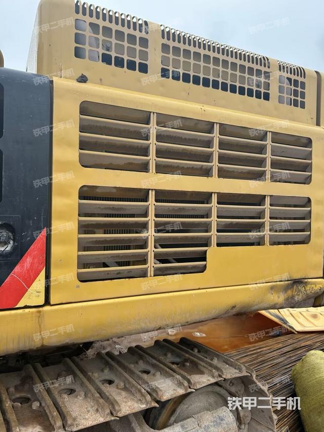 散熱器正面（大件艙室）