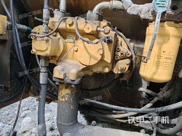 液壓泵斜45?左(大件艙室) 液壓泵斜45?左(大件艙室)