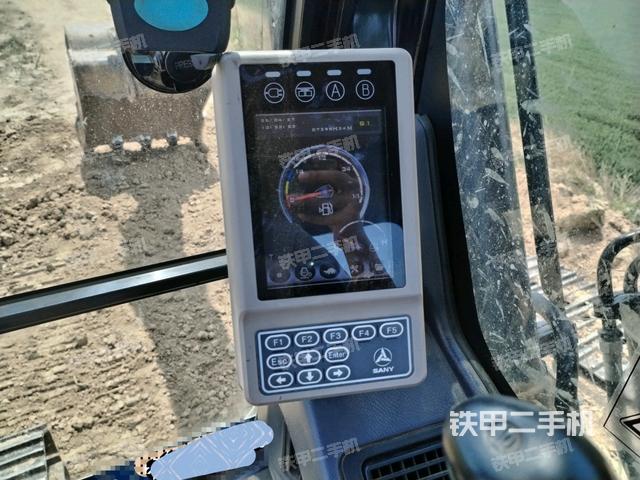 顯示屏?(駕駛室部分) 顯示屏?(駕駛室部分)