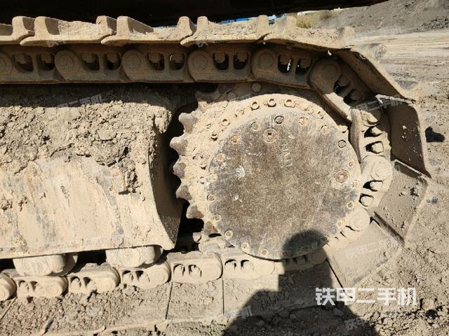 左驅(qū)動輪（行走機(jī)構(gòu)）