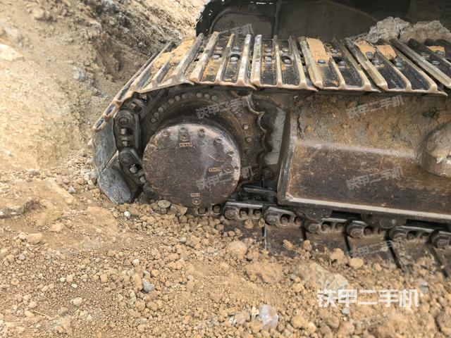 左驅(qū)動(dòng)輪（行走機(jī)構(gòu)）