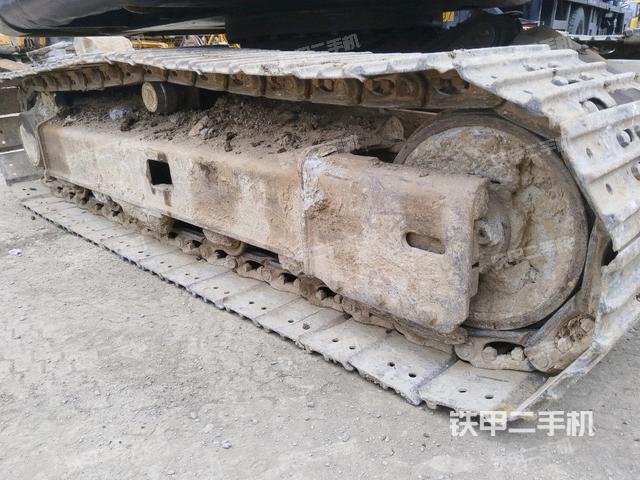 左側(cè)履帶整體?(行走機(jī)構(gòu)) 左側(cè)履帶整體?(行走機(jī)構(gòu))
