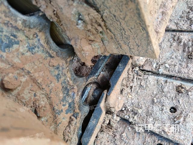 右側(cè)行走馬達蓋板（行走機構(gòu)）