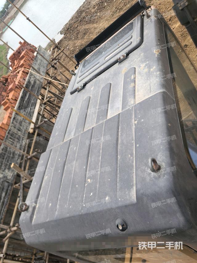 駕駛室頂部俯視（上車部件）