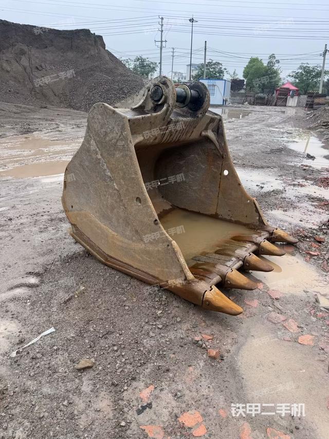 右導(dǎo)向輪（行走機(jī)構(gòu)）