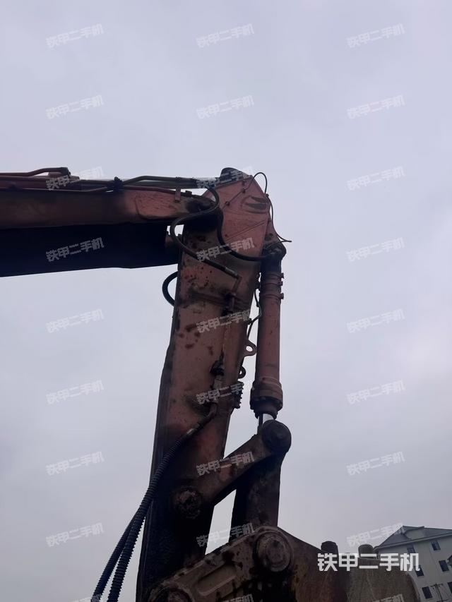 小臂整體左后(工作和回轉(zhuǎn)裝置) 小臂整體左后(工作和回轉(zhuǎn)裝置)