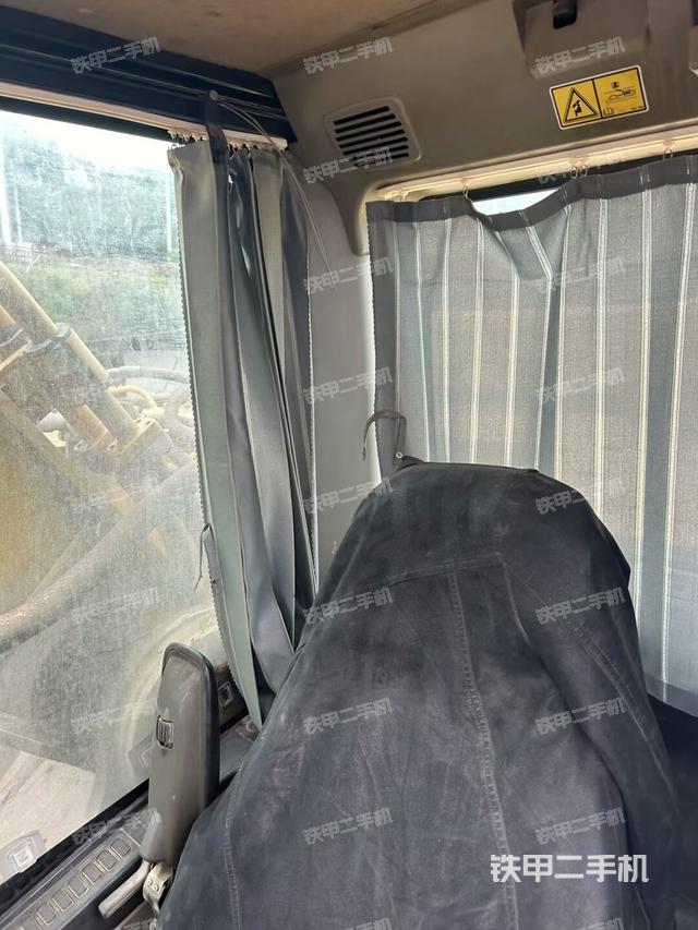 座椅后部（駕駛室部分）