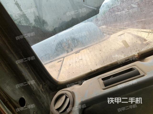 后窗玻璃角標(biāo)（駕駛室部分）