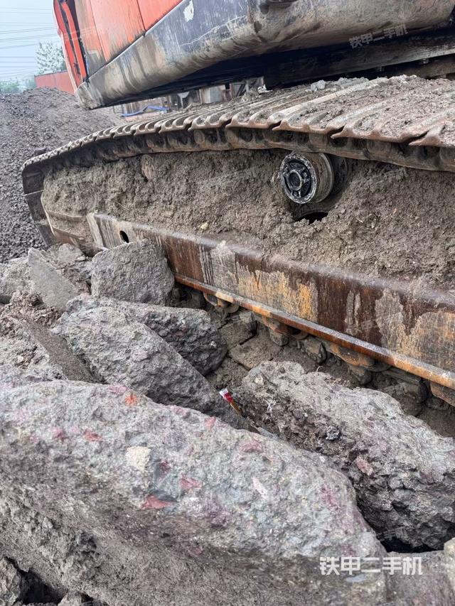 右驅(qū)動(dòng)輪（行走機(jī)構(gòu)）