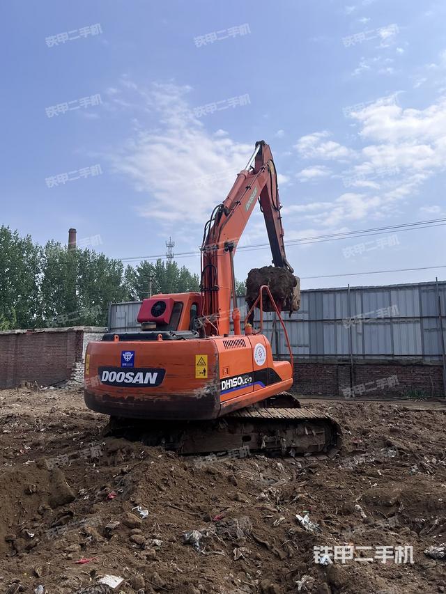 整機右后45°(整機外觀) 整機右后45°(整機外觀)