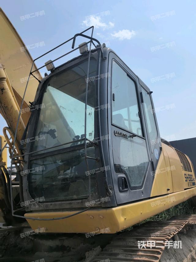 駕駛室左前45度(駕駛室部分) 駕駛室左前45度(駕駛室部分)