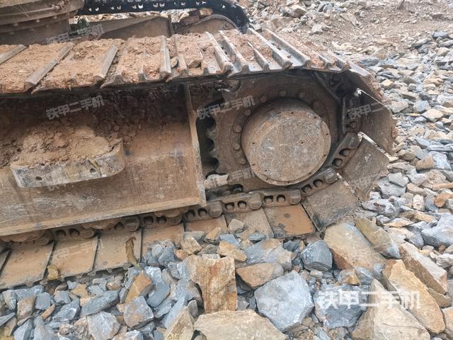 右驅(qū)動(dòng)輪（行走機(jī)構(gòu)）