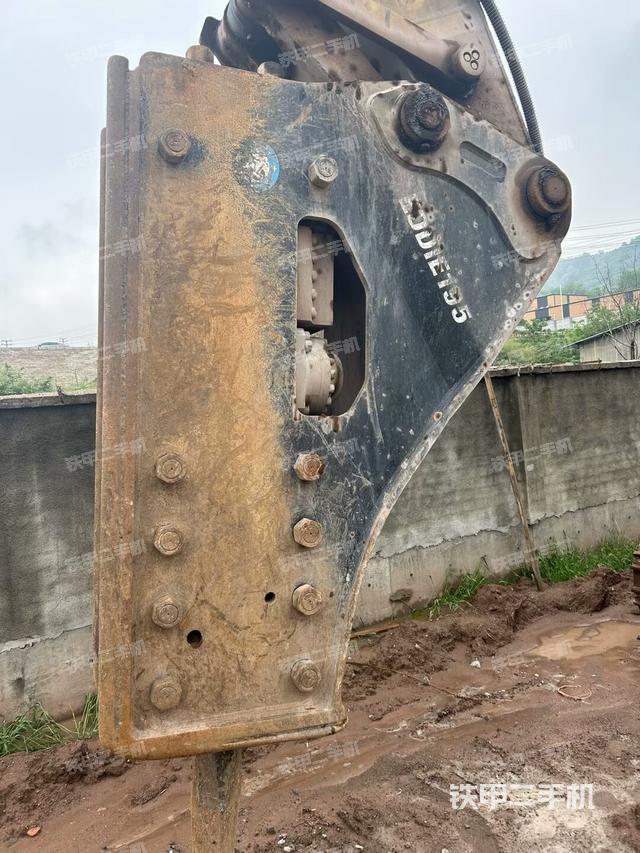 右導(dǎo)向輪（行走機(jī)構(gòu)）