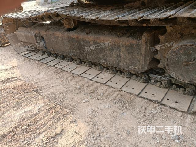 左側(cè)履帶整體?（行走機(jī)構(gòu)）