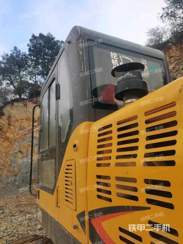 駕駛室左后45度（駕駛室部分）