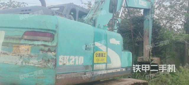 整機(jī)右后45°(整機(jī)外觀) 整機(jī)右后45°(整機(jī)外觀)