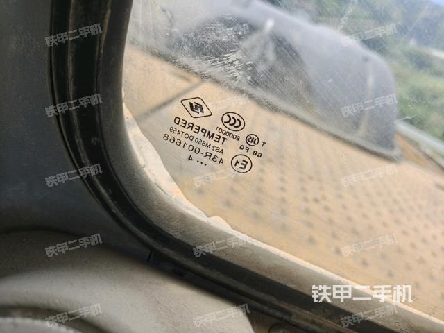 頂棚整體(駕駛室部分) 頂棚整體(駕駛室部分)