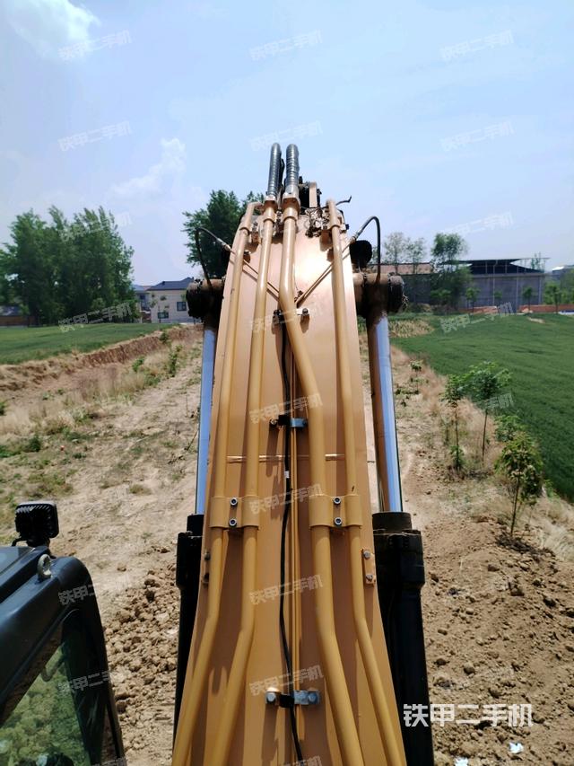大臂背部俯視(工作和回轉裝置) 大臂背部俯視(工作和回轉裝置)