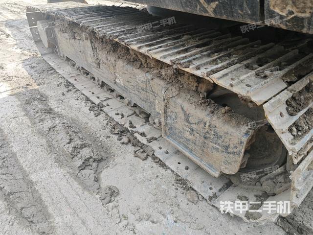 右側(cè)履帶整體?（行走機構(gòu)）