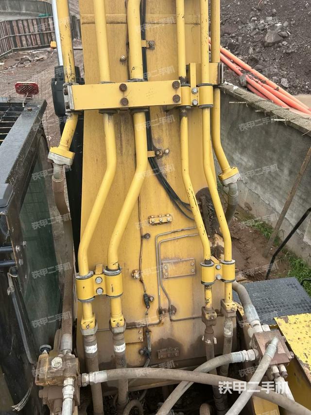 大臂根部?斜視（工作和回轉(zhuǎn)裝置）